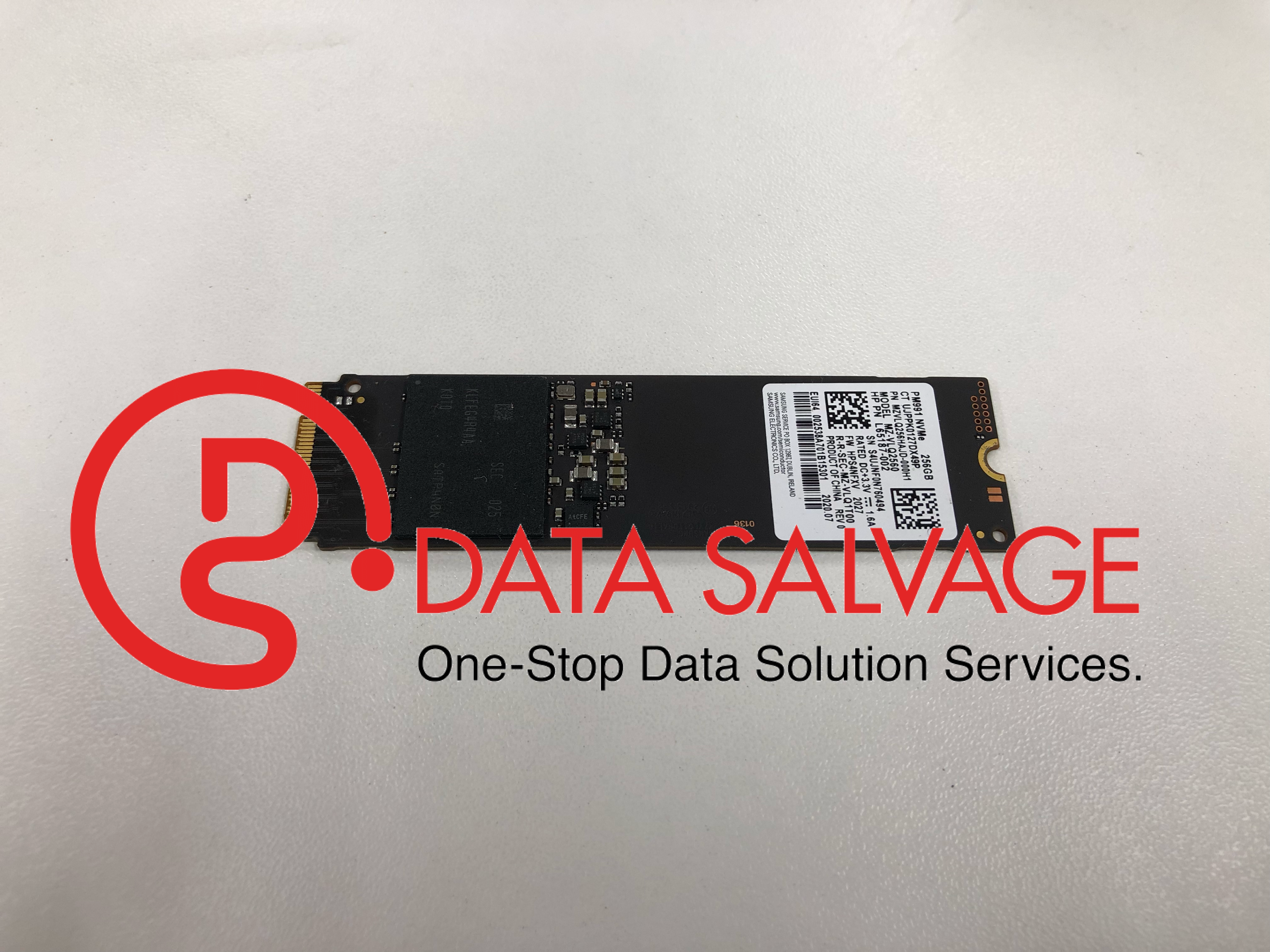 認識がしないSSDのデータ復旧 SAMSUNG社 MZVLQ2560 - データ復旧・RAID